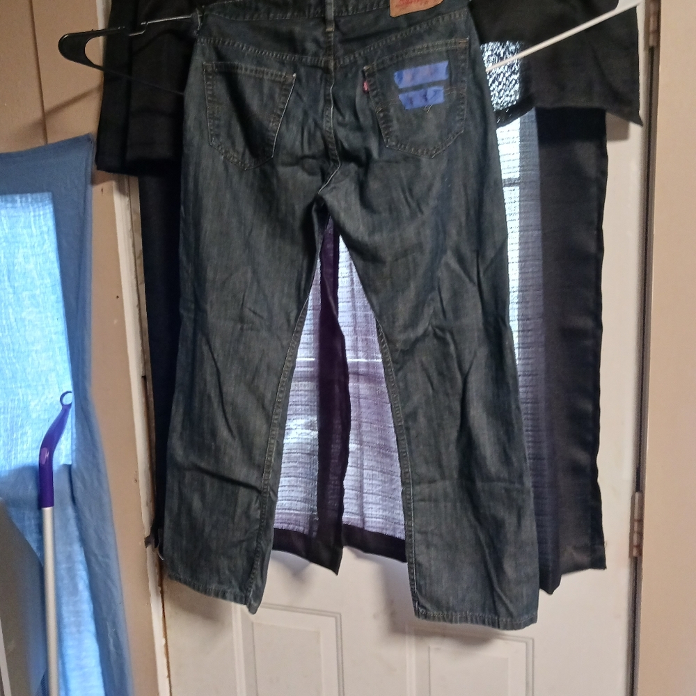 Levi's
